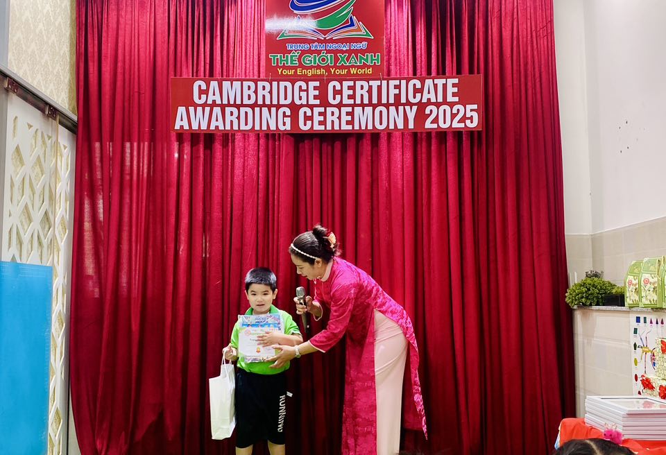 Giáo trình được thiết kế chuyên biệt cho KET