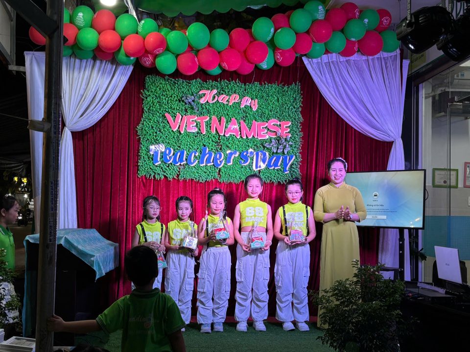 Luyện thi Cambridge cho trẻ 12 tuổi Học qua bài thi thử