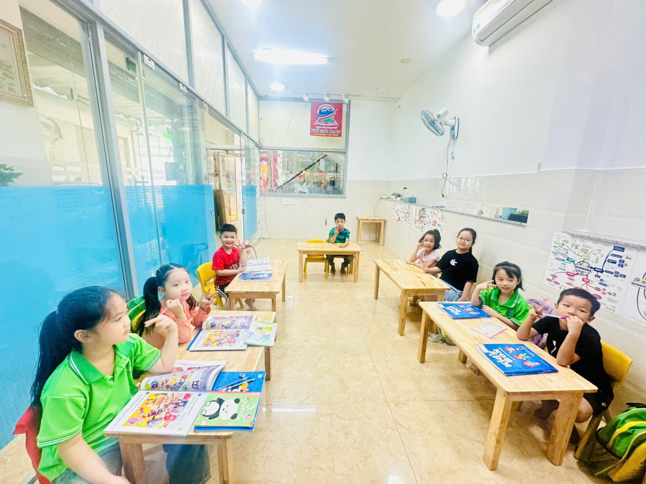 Tiếng Anh Thiếu Nhi lớp Pre-Starters giúp bé mạnh dạn