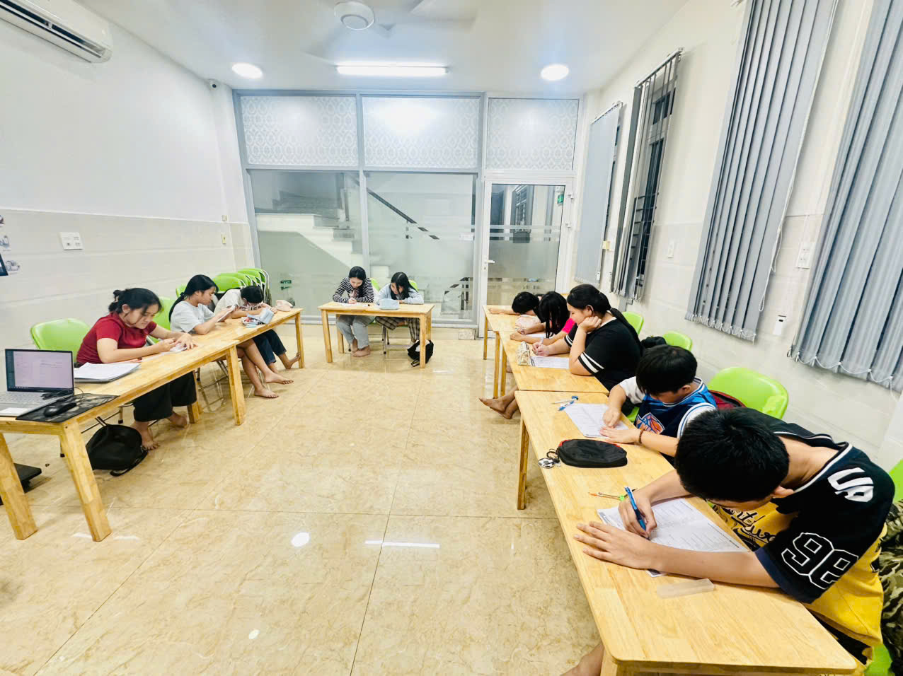 Tiếng Anh Thiếu Nhi buổi tối